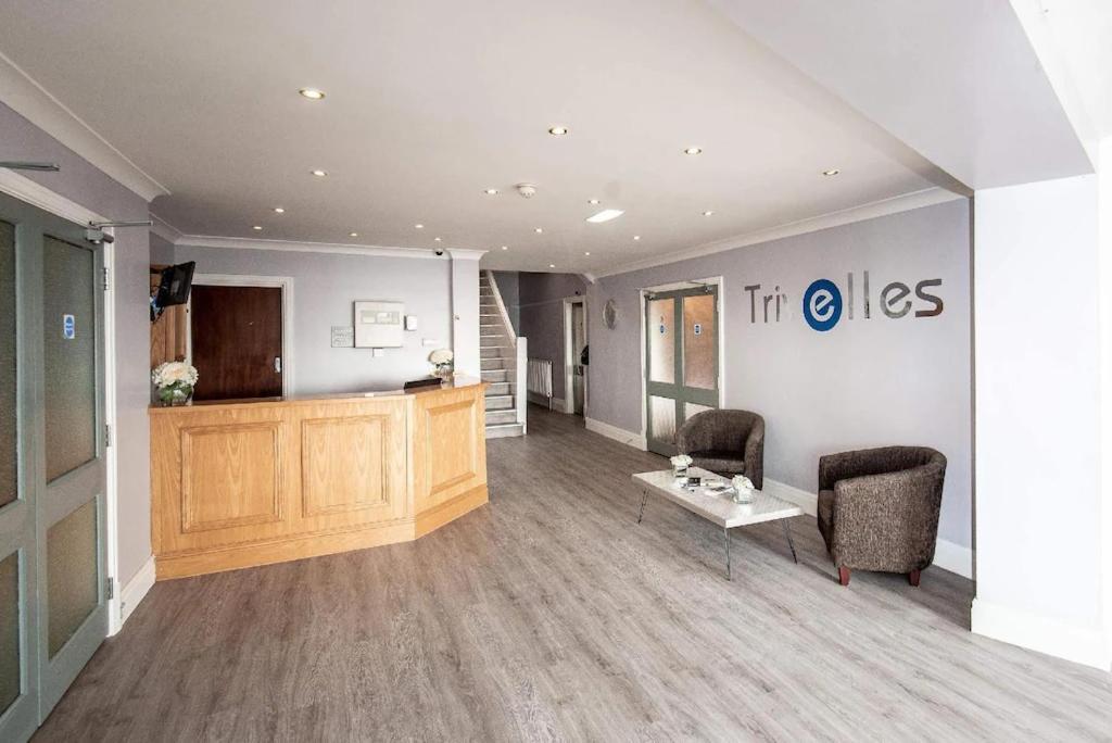 Mars Hotel Seaview Блекпул Екстериор снимка