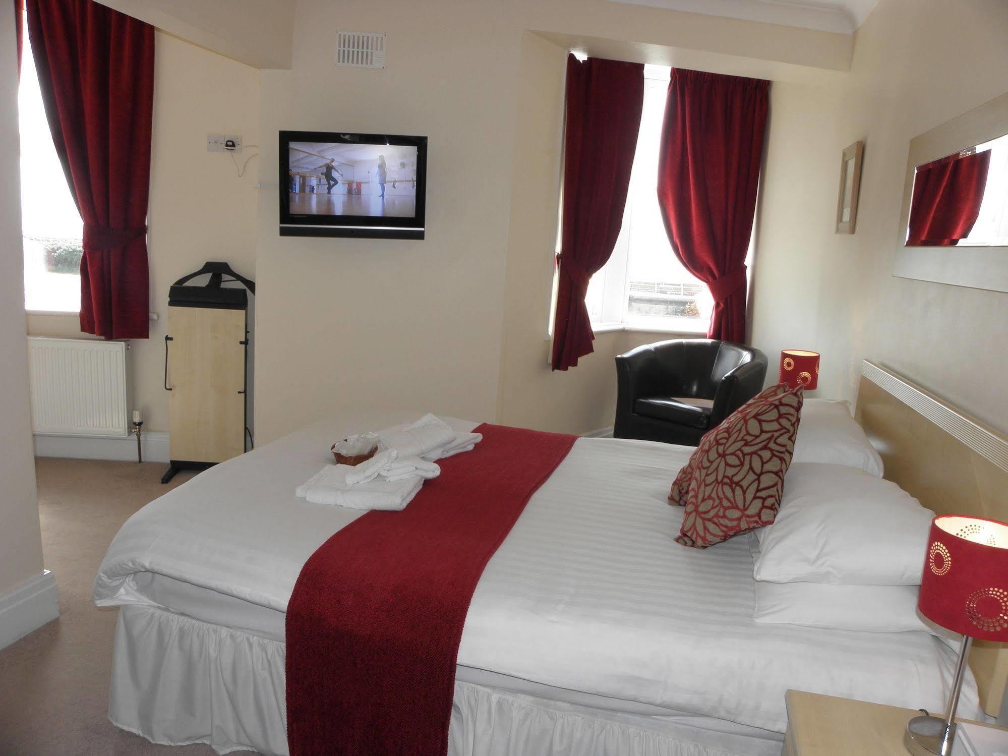 Mars Hotel Seaview Блекпул Екстериор снимка