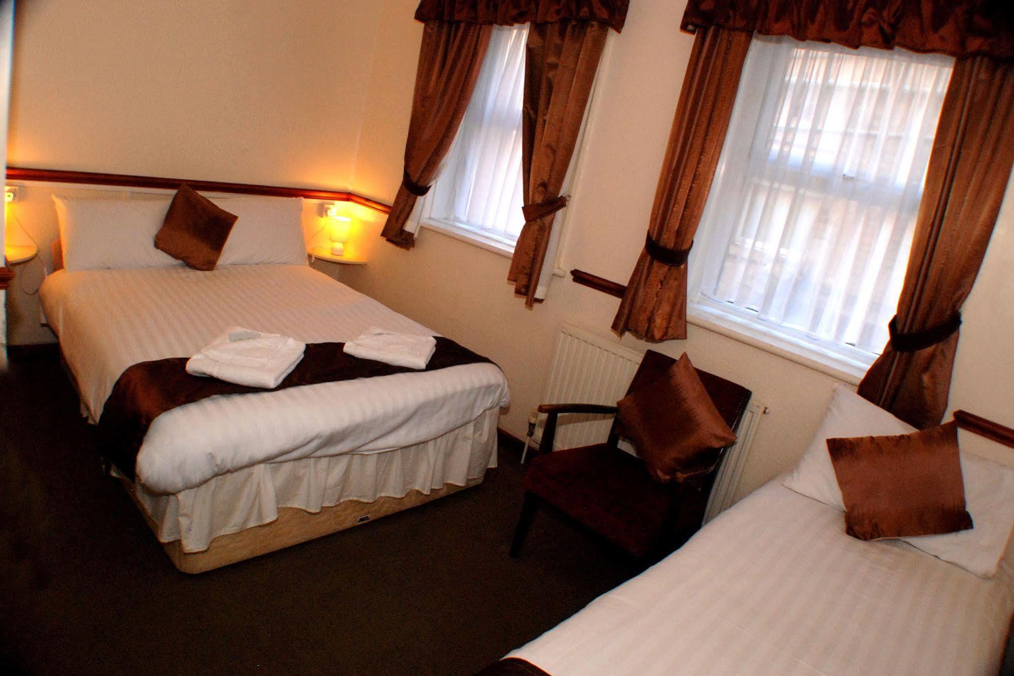 Mars Hotel Seaview Блекпул Екстериор снимка