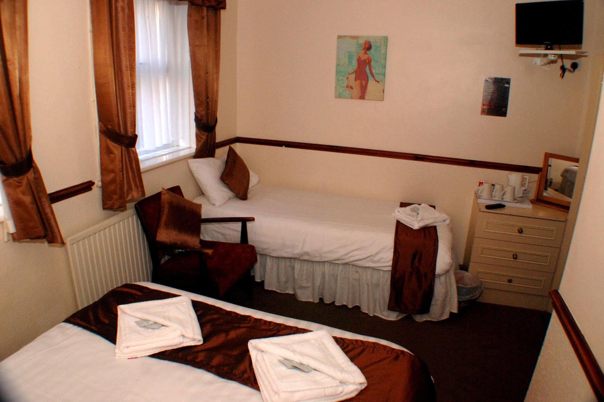 Mars Hotel Seaview Блекпул Екстериор снимка