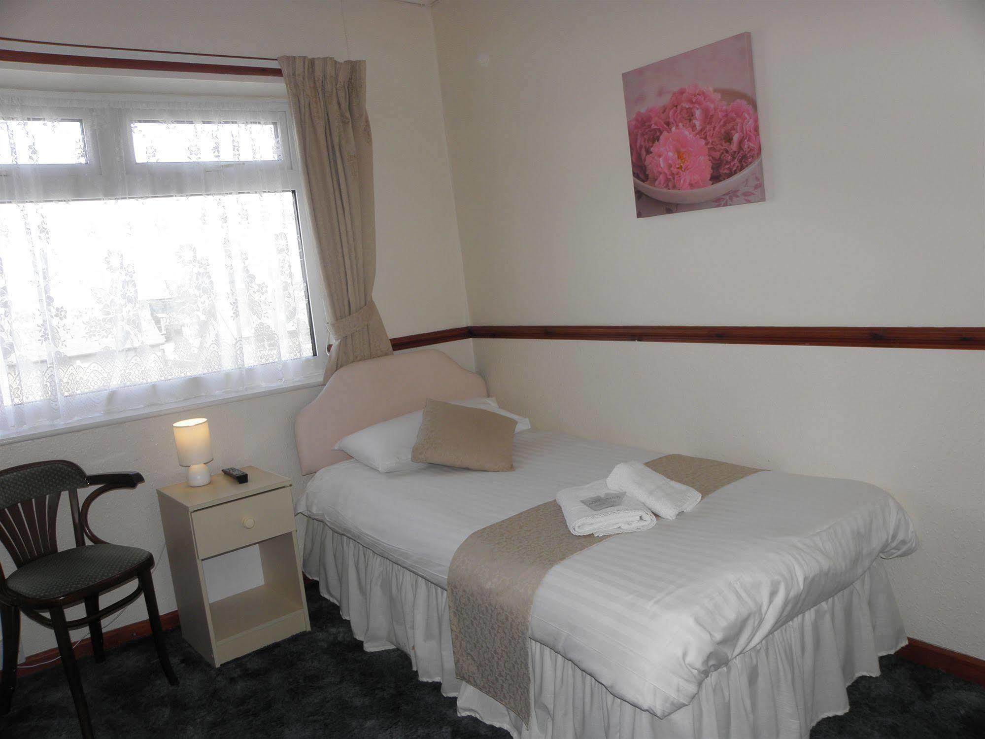 Mars Hotel Seaview Блекпул Екстериор снимка