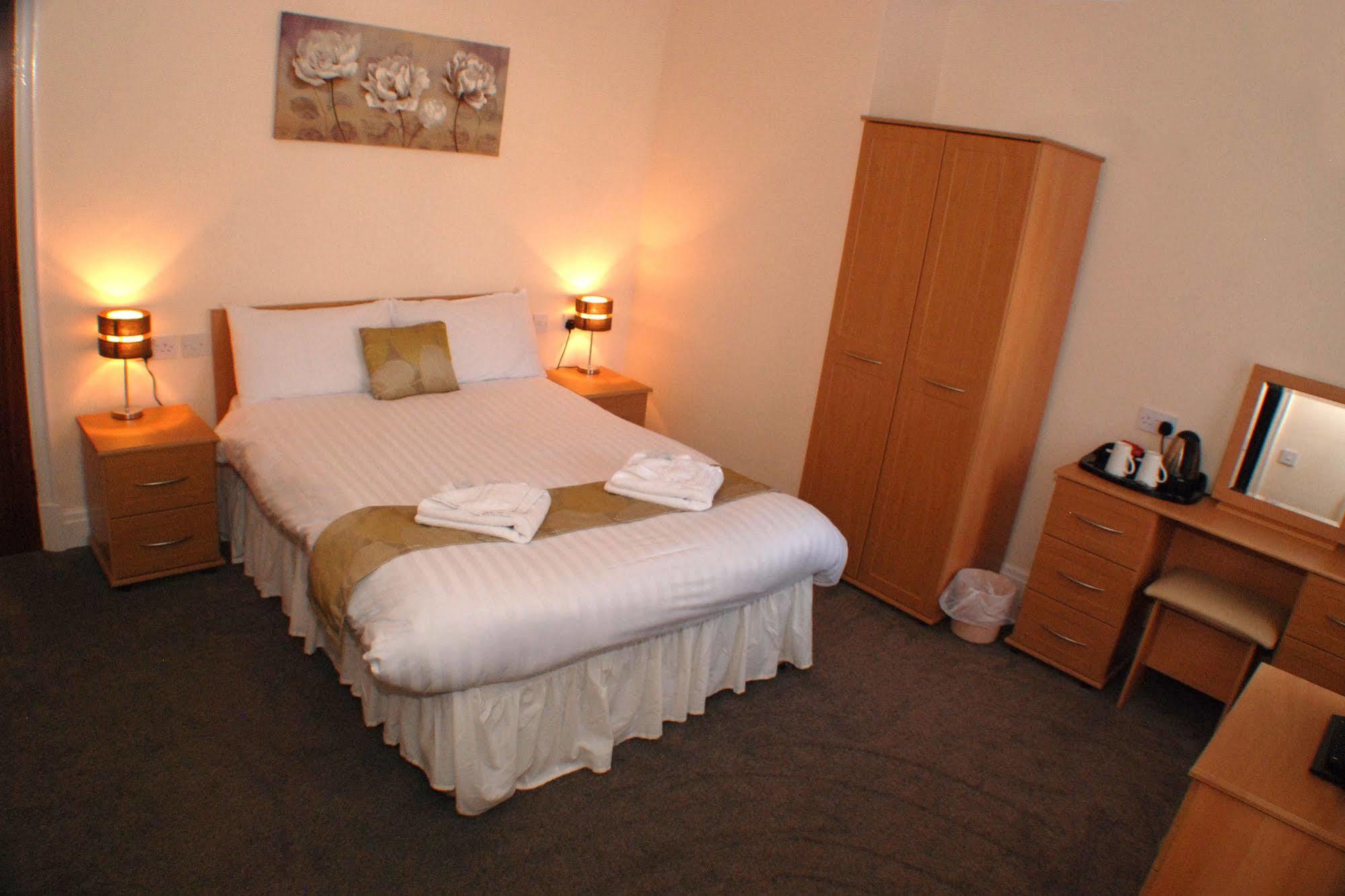 Mars Hotel Seaview Блекпул Екстериор снимка
